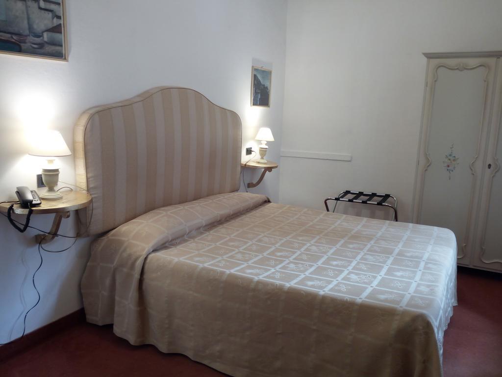 Hotel La Vela-Castello Il Rifugio Санта-Маргерита-Лигуре Экстерьер фото